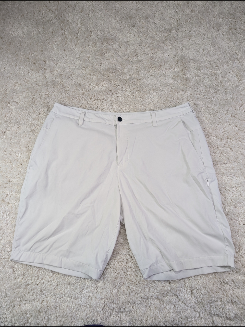 lululemon athletica Men's White Performance Golf Shorts